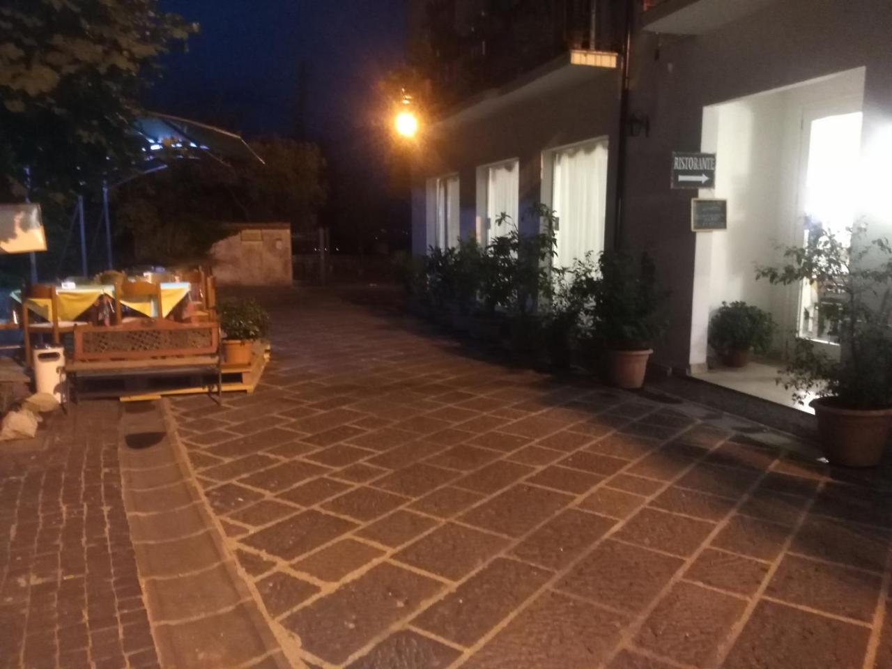 Hotel La Congiura Dei Baroni Teggiano Ngoại thất bức ảnh