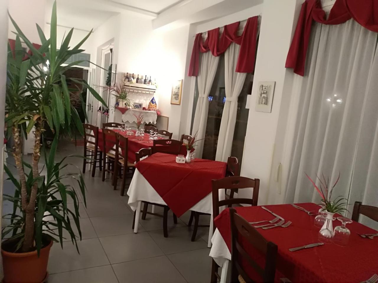 Hotel La Congiura Dei Baroni Teggiano Ngoại thất bức ảnh