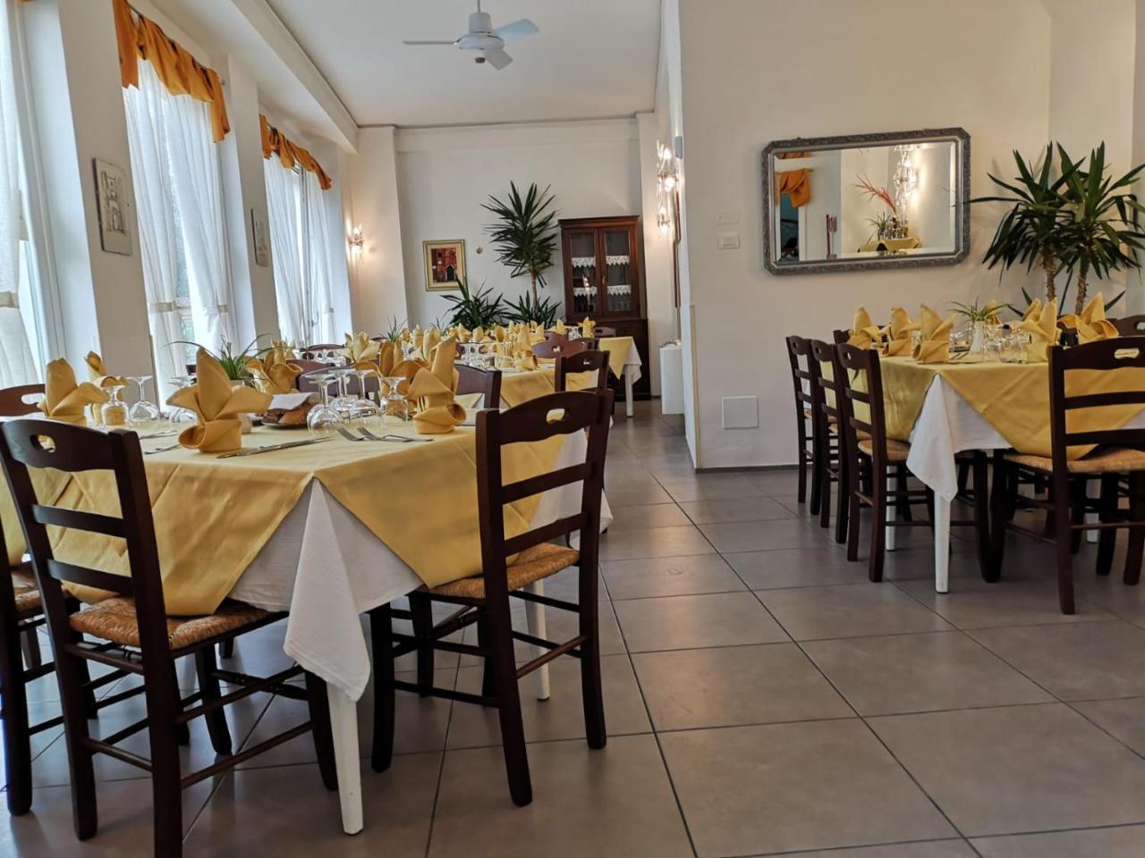 Hotel La Congiura Dei Baroni Teggiano Ngoại thất bức ảnh